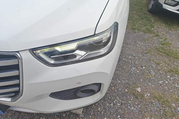 Used Haval H2s 2017 Red-Label 1.5T Dual-Clutch Luxury Model Left Front Headlight