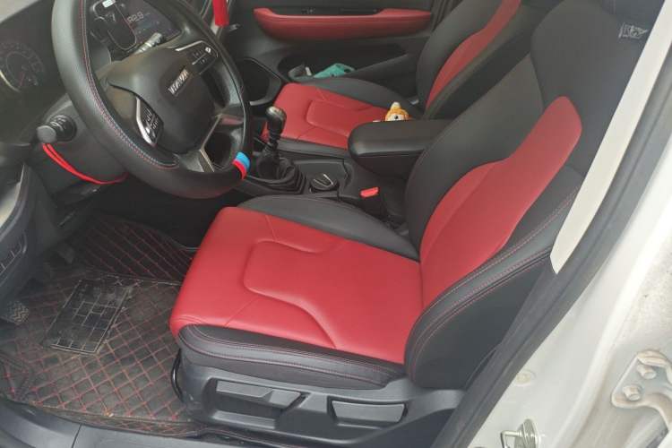 Used Haval H2s 2017 Red Label 1.5T Manual Comfort Model Left Front Seat