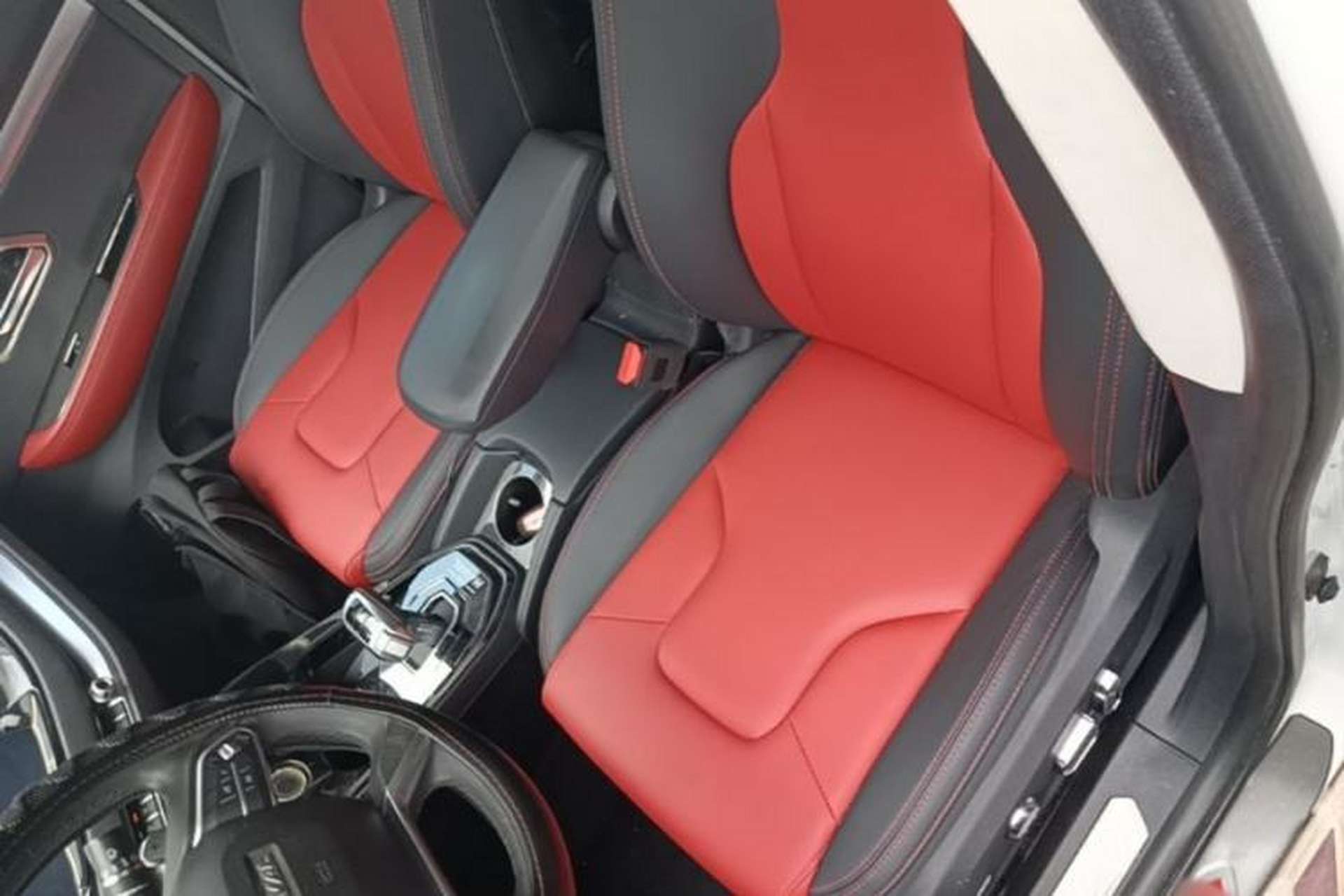 Used Haval H2s 2017 Red-Label 1.5T Dual-Clutch Luxury Model Left Front Seat