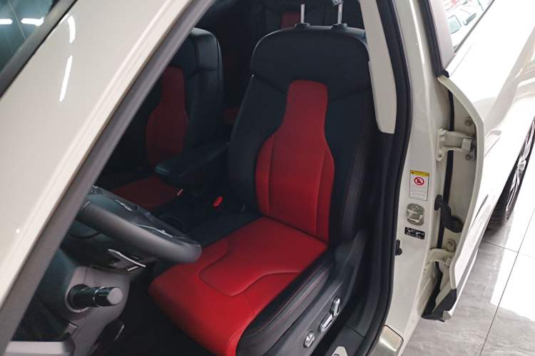 Used Haval H2s 2017 Red-Label 1.5T Dual-Clutch Luxury Model Left Front Seat