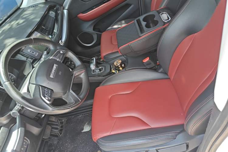 Used Haval H2s 2017 Red-Label 1.5T Dual-Clutch Elite Model Left Front Seat