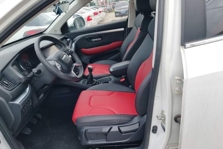 Used Haval H2s 2017 Red Label 1.5T Manual Comfort Model Left Front Seat