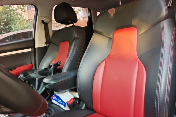 Used Haval H2s 2017 Blue Label 1.5T Dual-Clutch Luxury Model Left Front Seat