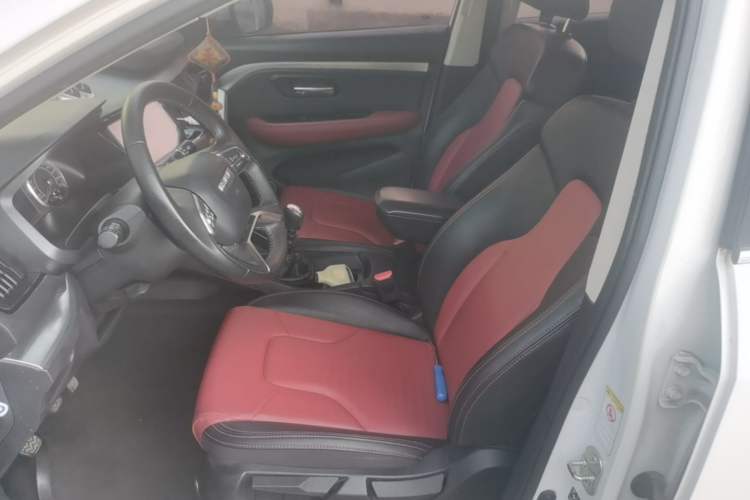 Used Haval H2s 2017 Red-Label 1.5T Manual Elite Model Left Front Seat
