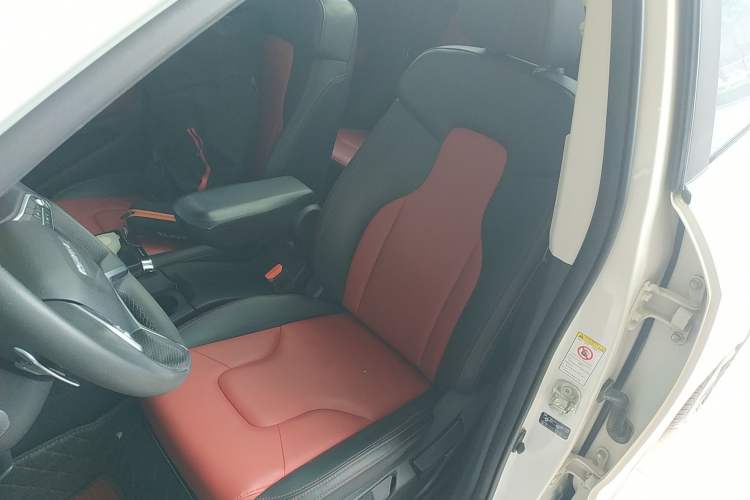Used Haval H2s 2017 Red-Label 1.5T Dual-Clutch Elite Model Left Front Seat