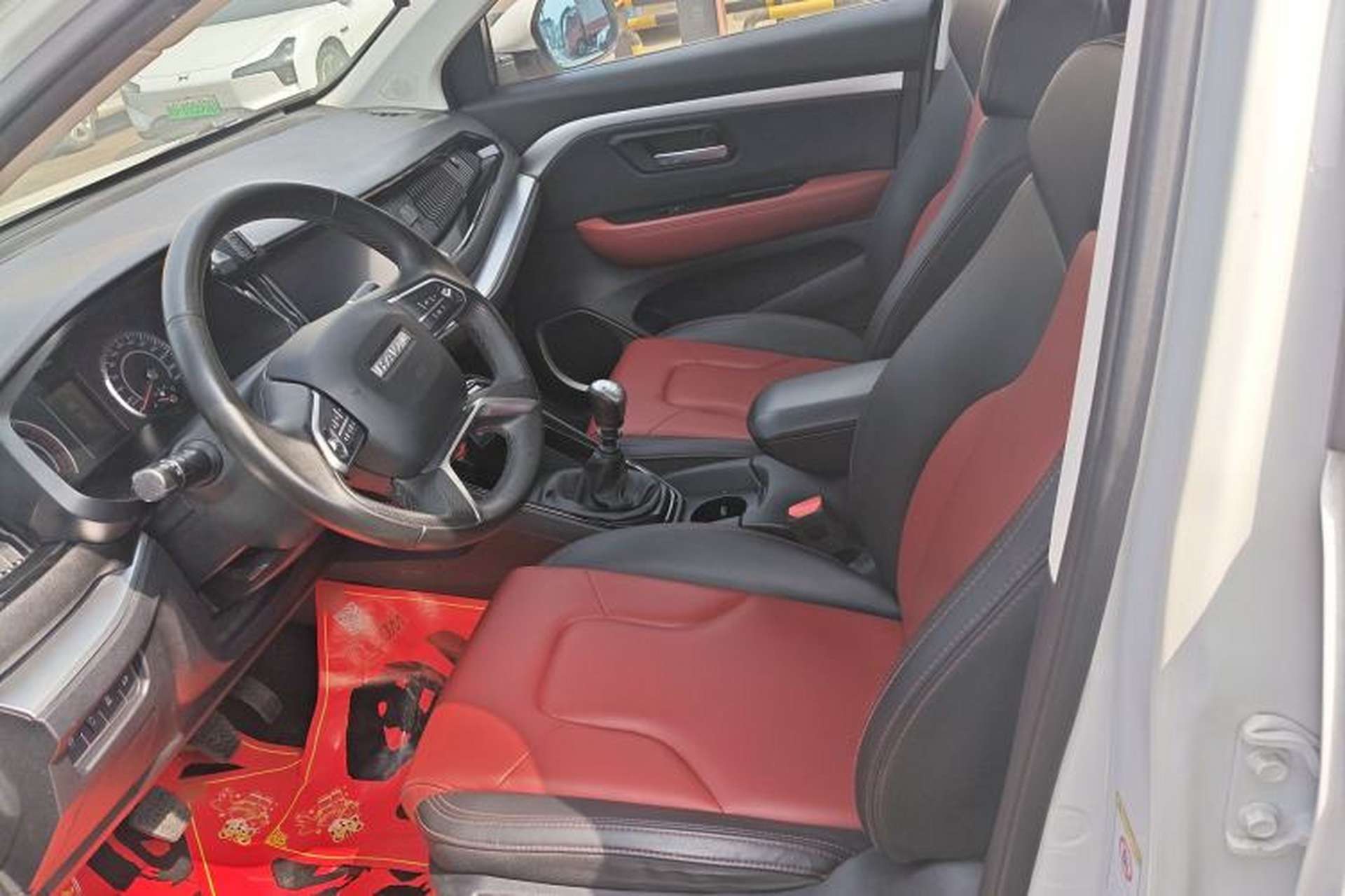 Used Haval H2s 2017 Red-Label 1.5T Manual Elite Model Left Front Seat