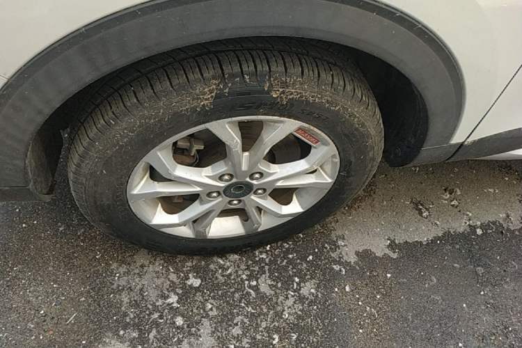 Used Haval H2s 2017 Red-Label 1.5T Dual-Clutch Elite Model Left Front Wheel Hub