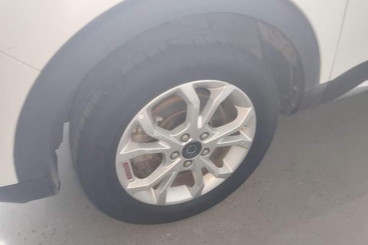 Used Haval H2s 2017 Red-Label 1.5T Dual-Clutch Comfort Model Left Front Wheel Hub