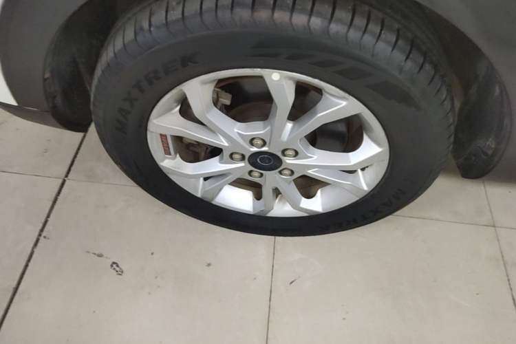 Used Haval H2s 2017 Red-Label 1.5T Dual-Clutch Comfort Model Left Front Wheel Hub