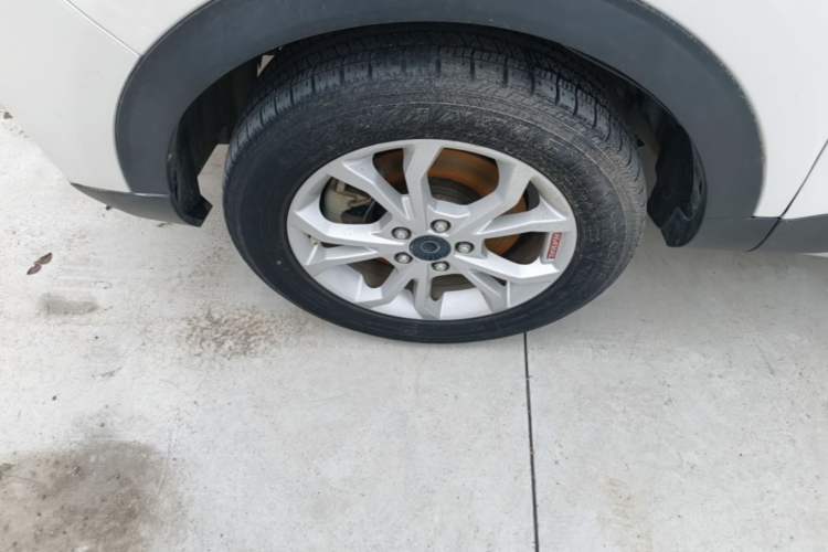 Used Haval H2s 2017 Red Label 1.5T Manual Comfort Model Left Front Wheel Hub