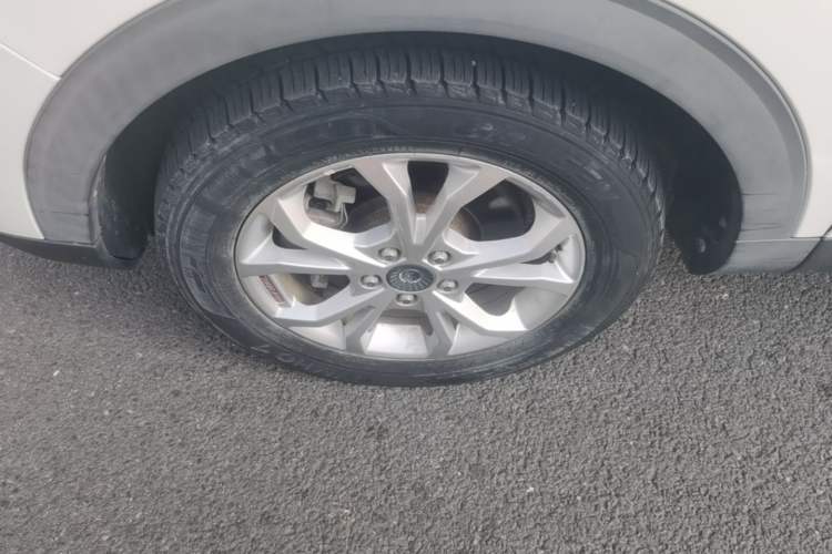 Used Haval H2s 2017 Red-Label 1.5T Manual Elite Model Left Front Wheel Hub