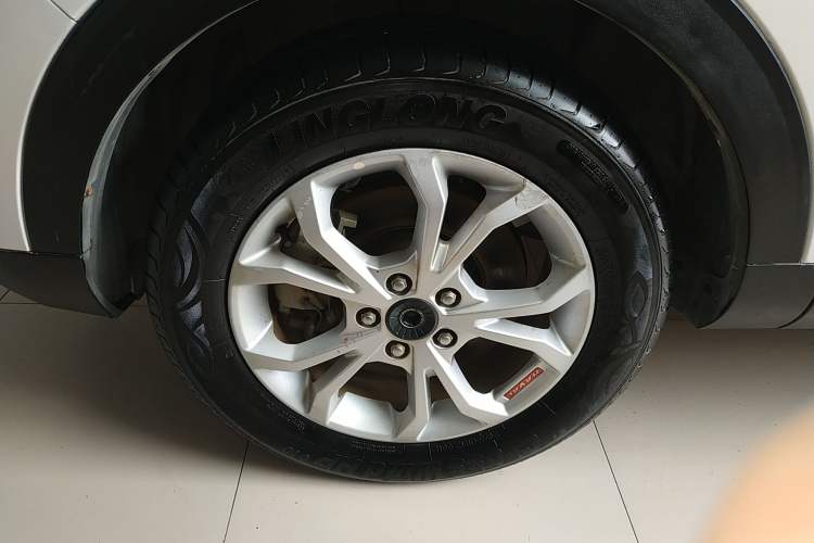 Used Haval H2s 2017 Red-Label 1.5T Dual-Clutch Elite Model Left Front Wheel Hub