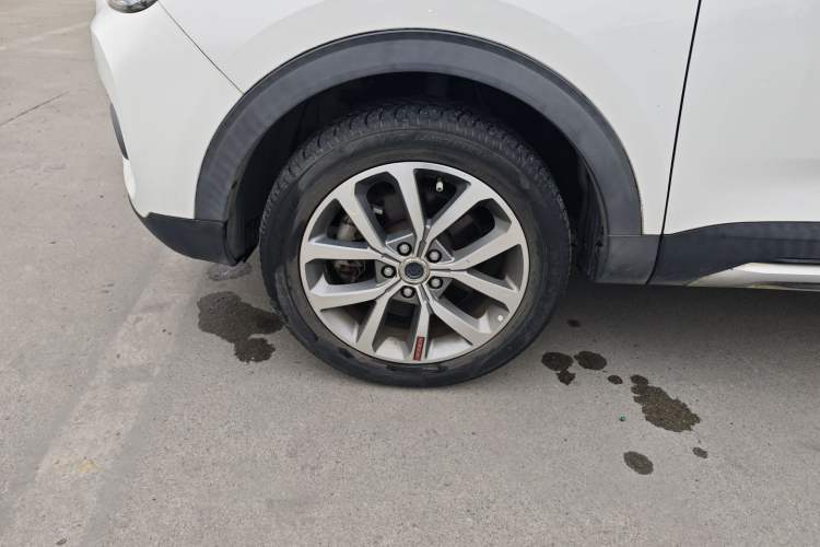 Used Haval H2s 2017 Red-Label 1.5T Dual-Clutch Luxury Model Left Front Wheel Hub
