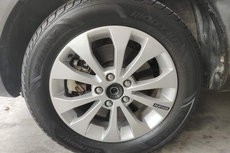 Used Haval H2s 2017 Blue Label 1.5T Manual Elite Model Left Front Wheel Hub