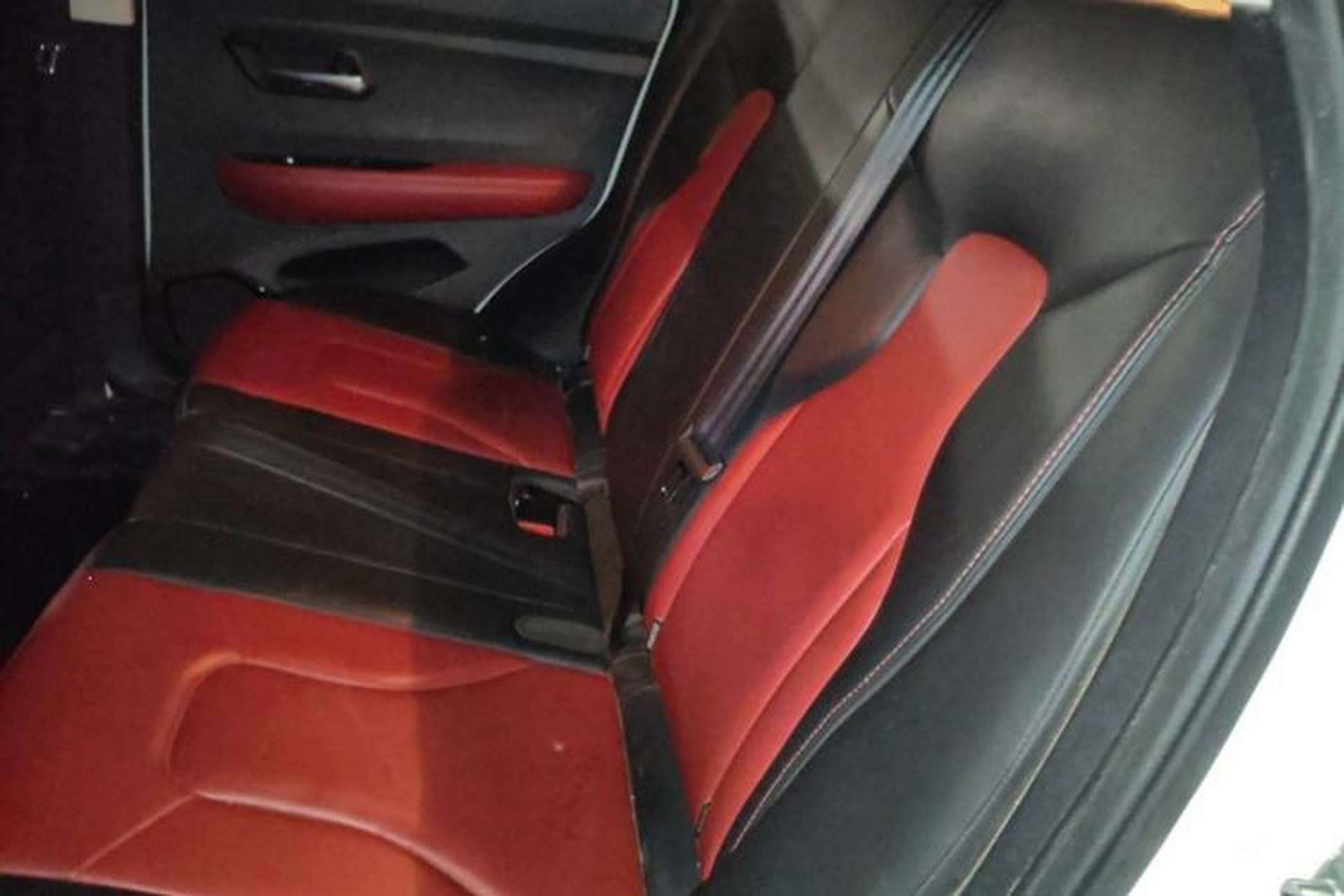 Used Haval H2s 2017 Blue Label 1.5T Dual-Clutch Luxury Model Left Rear Seat