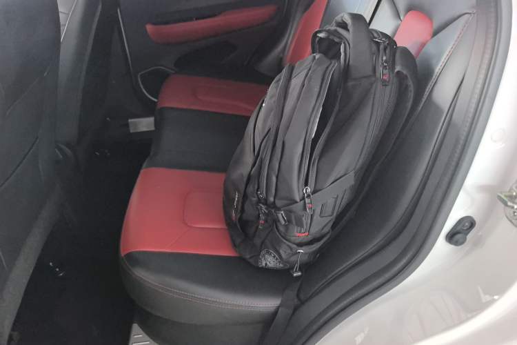 Used Haval H2s 2017 Red-Label 1.5T Dual-Clutch Elite Model Left Rear Seat