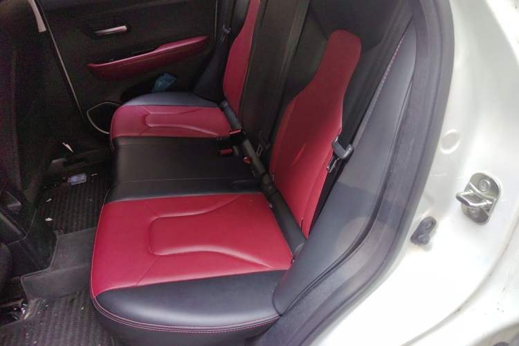 Used Haval H2s 2017 Red-Label 1.5T Dual-Clutch Elite Model Left Rear Seat