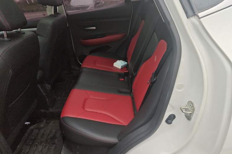 Used Haval H2s 2017 Blue Label 1.5T Dual-Clutch Elite Model Left Rear Seat
