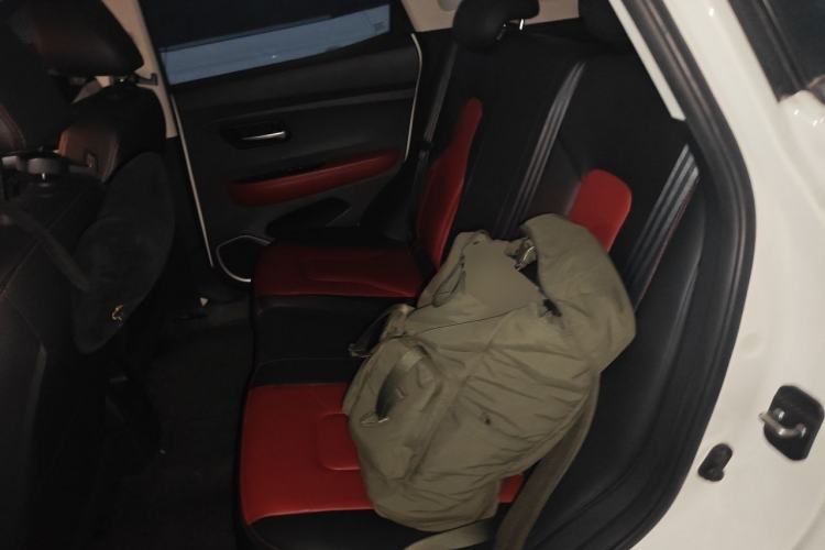 Used Haval H2s 2017 Red-Label 1.5T Dual-Clutch Elite Model Left Rear Seat