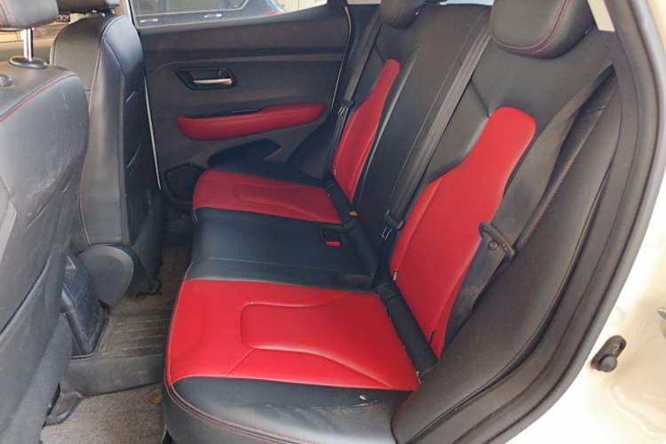 Used Haval H2s 2017 Blue Label 1.5T Dual-Clutch Luxury Model Left Rear Seat