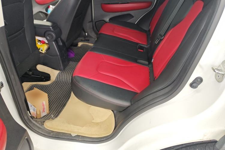 Used Haval H2s 2017 Red-Label 1.5T Dual-Clutch Luxury Model Left Rear Seat