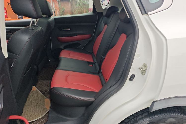 Used Haval H2s 2017 Red-Label 1.5T Dual-Clutch Luxury Model Left Rear Seat