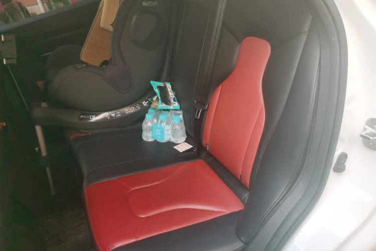 Used Haval H2s 2017 Red-Label 1.5T Dual-Clutch Luxury Model Left Rear Seat