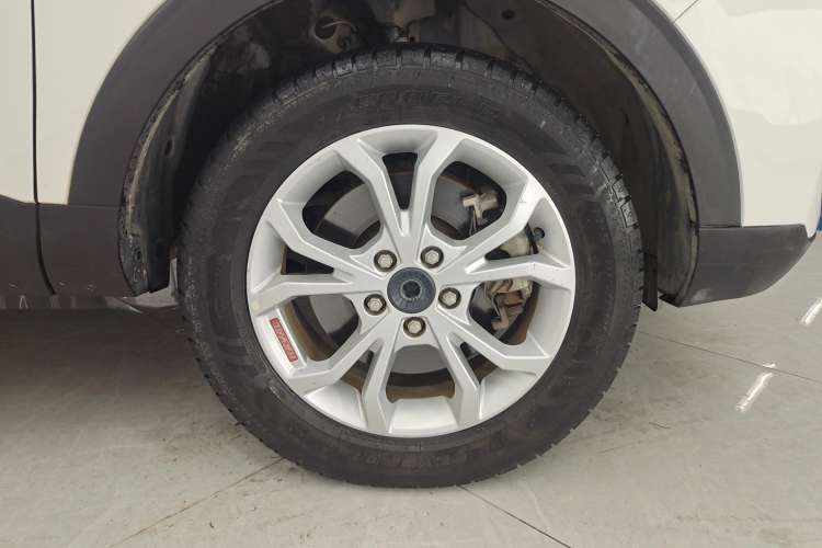 Used Haval H2s 2017 Red-Label 1.5T Dual-Clutch Elite Model Left Rear Wheel Hub