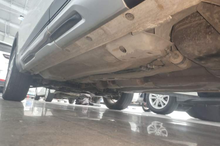 Used Haval H2s 2017 Red-Label 1.5T Dual-Clutch Comfort Model Left Side Sill
