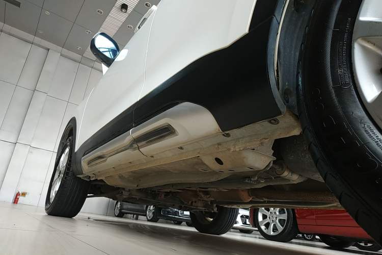 Used Haval H2s 2017 Red-Label 1.5T Dual-Clutch Elite Model Left Side Sill