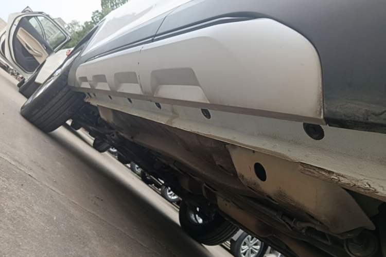 Used Haval H2s 2017 Blue Label 1.5T Dual-Clutch Elite Model Left Side Sill