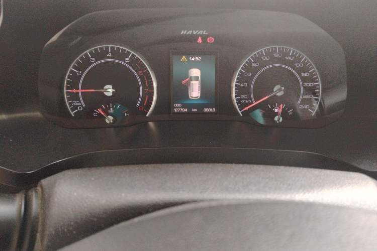 Used Haval H2s 2017 Red-Label 1.5T Manual Elite Model Odometer Close Up