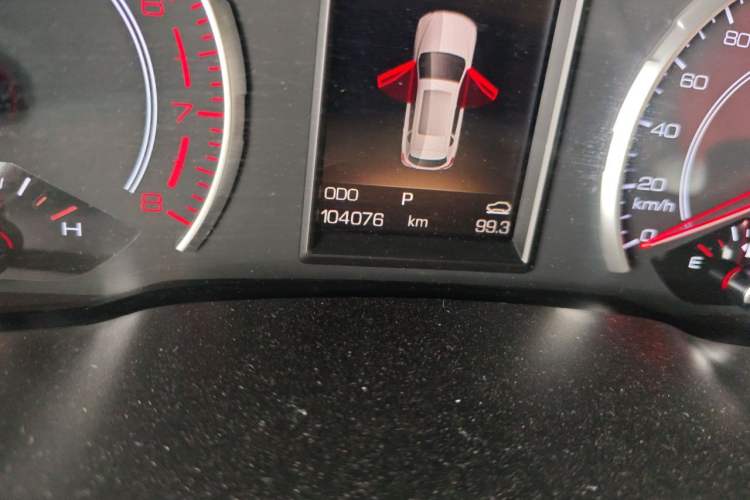 Used Haval H2s 2017 Red-Label 1.5T Dual-Clutch Luxury Model Odometer Close Up