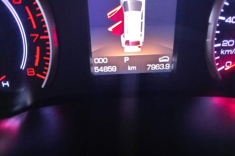 Used Haval H2s 2017 Blue Label 1.5T Dual-Clutch Luxury Model Odometer Close Up