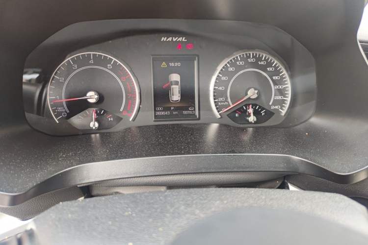 Used Haval H2s 2017 Blue Label 1.5T Dual-Clutch Luxury Model Odometer Close Up
