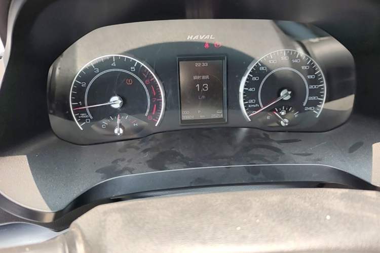 Used Haval H2s 2017 Red-Label 1.5T Dual-Clutch Luxury Model Odometer Close Up