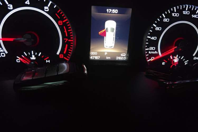 Used Haval H2s 2017 Blue Label 1.5T Dual-Clutch Elite Model Odometer Close Up