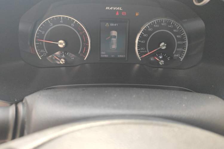 Used Haval H2s 2017 Red Label 1.5T Manual Comfort Model Odometer Close Up