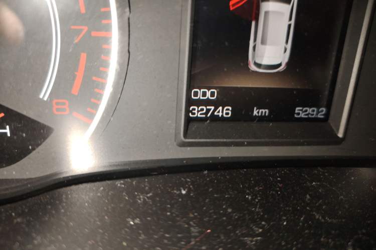 Used Haval H2s 2017 Blue Label 1.5T Manual Elite Model Odometer Close Up