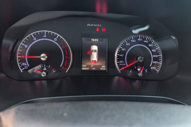 Used Haval H2s 2017 Blue Label 1.5T Dual-Clutch Elite Model Odometer Close Up