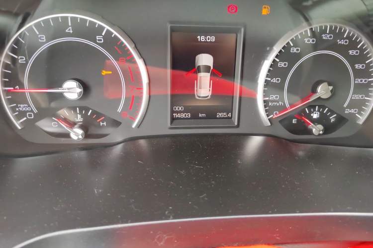 Used Haval H2s 2017 Red Label 1.5T Manual Comfort Model Odometer Close Up
