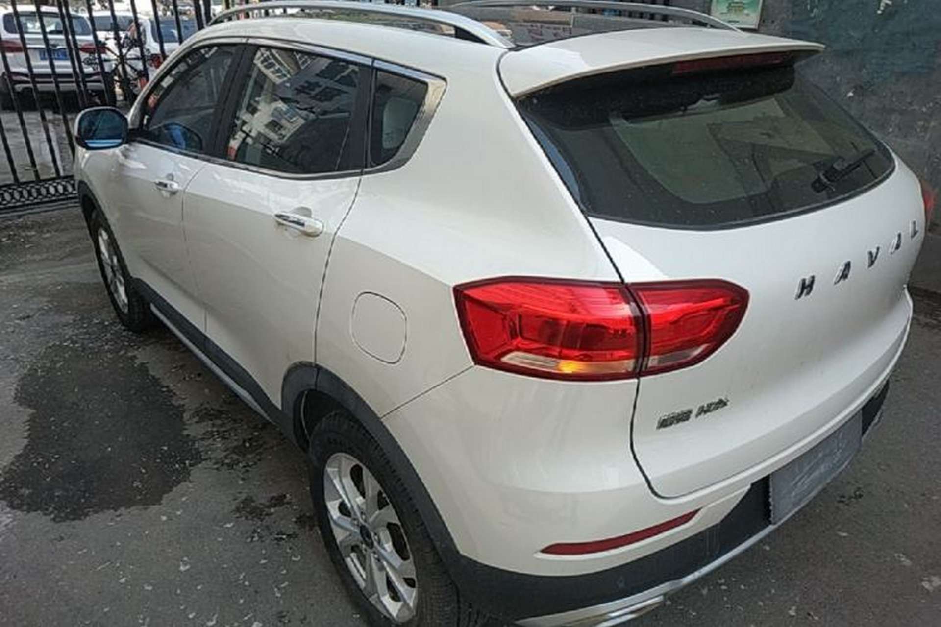 Used Haval H2s 2017 Red-Label 1.5T Dual-Clutch Elite Model Rear Left 45 Deg