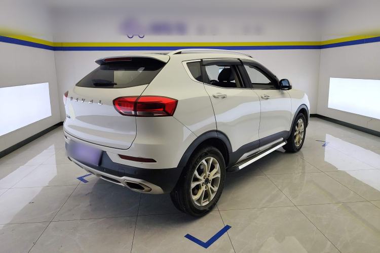 Used Haval H2s 2017 Red-Label 1.5T Manual Elite Model Rear Right 45 Deg