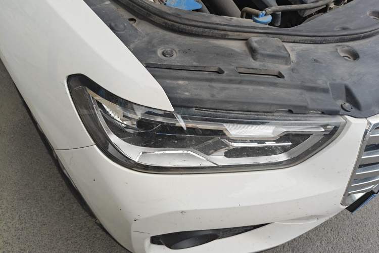 Used Haval H2s 2017 Red-Label 1.5T Dual-Clutch Elite Model Right Front Headlight