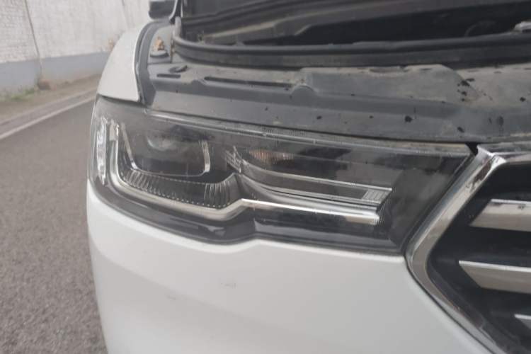 Used Haval H2s 2017 Blue Label 1.5T Dual-Clutch Elite Model Right Front Headlight