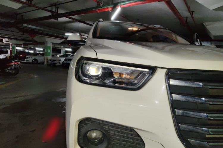 Used Haval H2s 2017 Red-Label 1.5T Dual-Clutch Elite Model Right Front Headlight