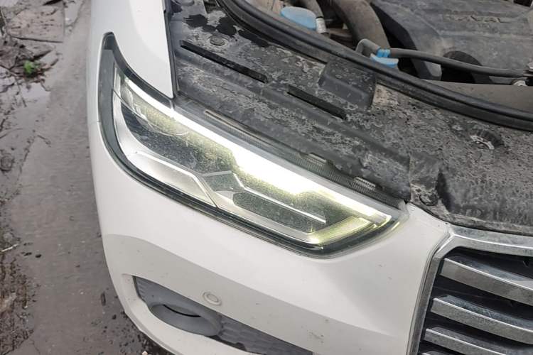 Used Haval H2s 2017 Red-Label 1.5T Dual-Clutch Luxury Model Right Front Headlight
