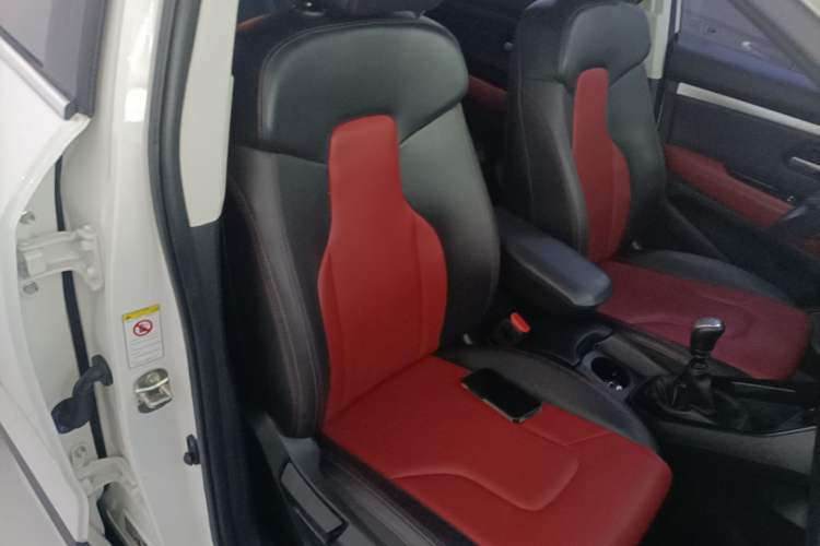 Used Haval H2s 2017 Red-Label 1.5T Manual Elite Model Right Front Seat