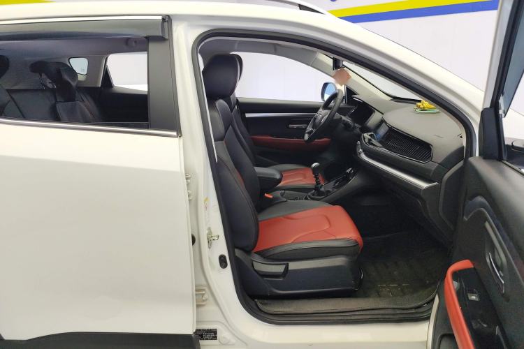 Used Haval H2s 2017 Red-Label 1.5T Manual Elite Model Right Front Seat