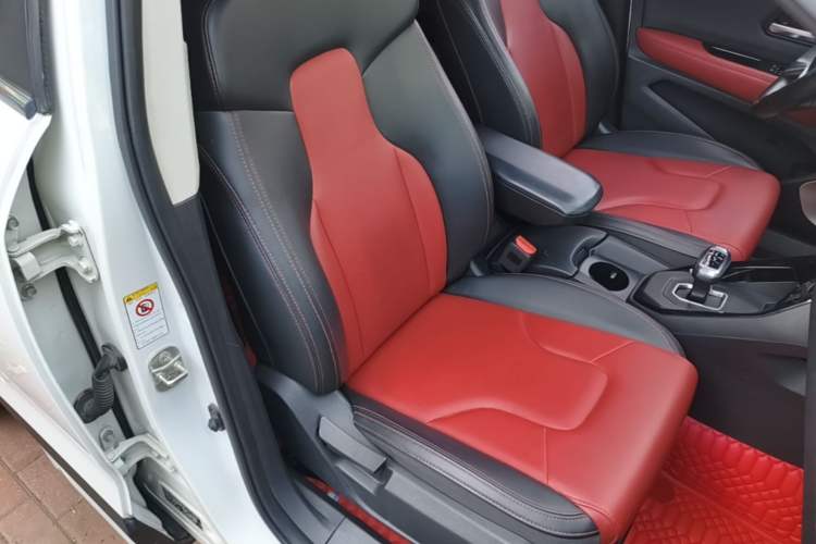 Used Haval H2s 2017 Red-Label 1.5T Dual-Clutch Elite Model Right Front Seat